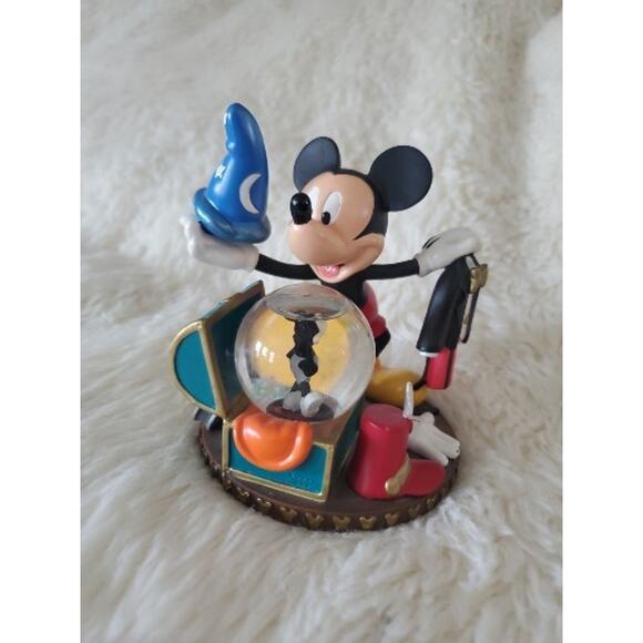VINTAGE DISNEY PARKS MICKEY MOUSE "PLANE CRAZY" FIGURINE WITH SNOW GLOBE - Picture 1 of 6